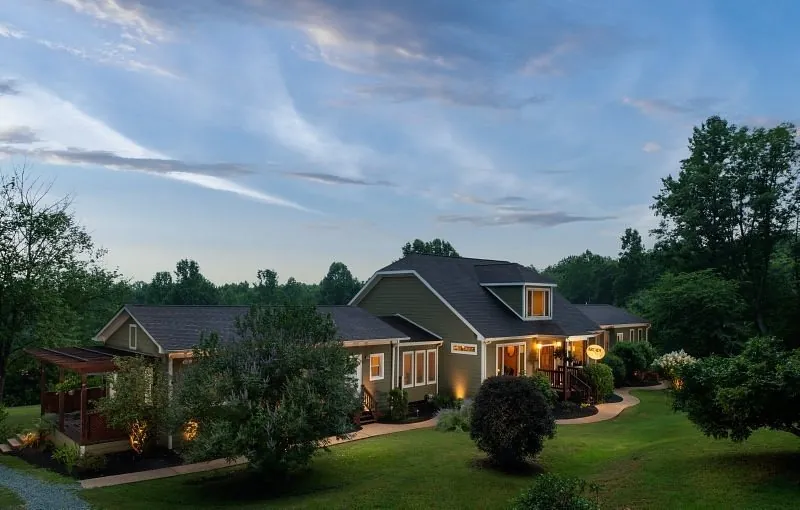Arcady Vineyard Bed & Breakfast, room with private jacuzzi, photo 5