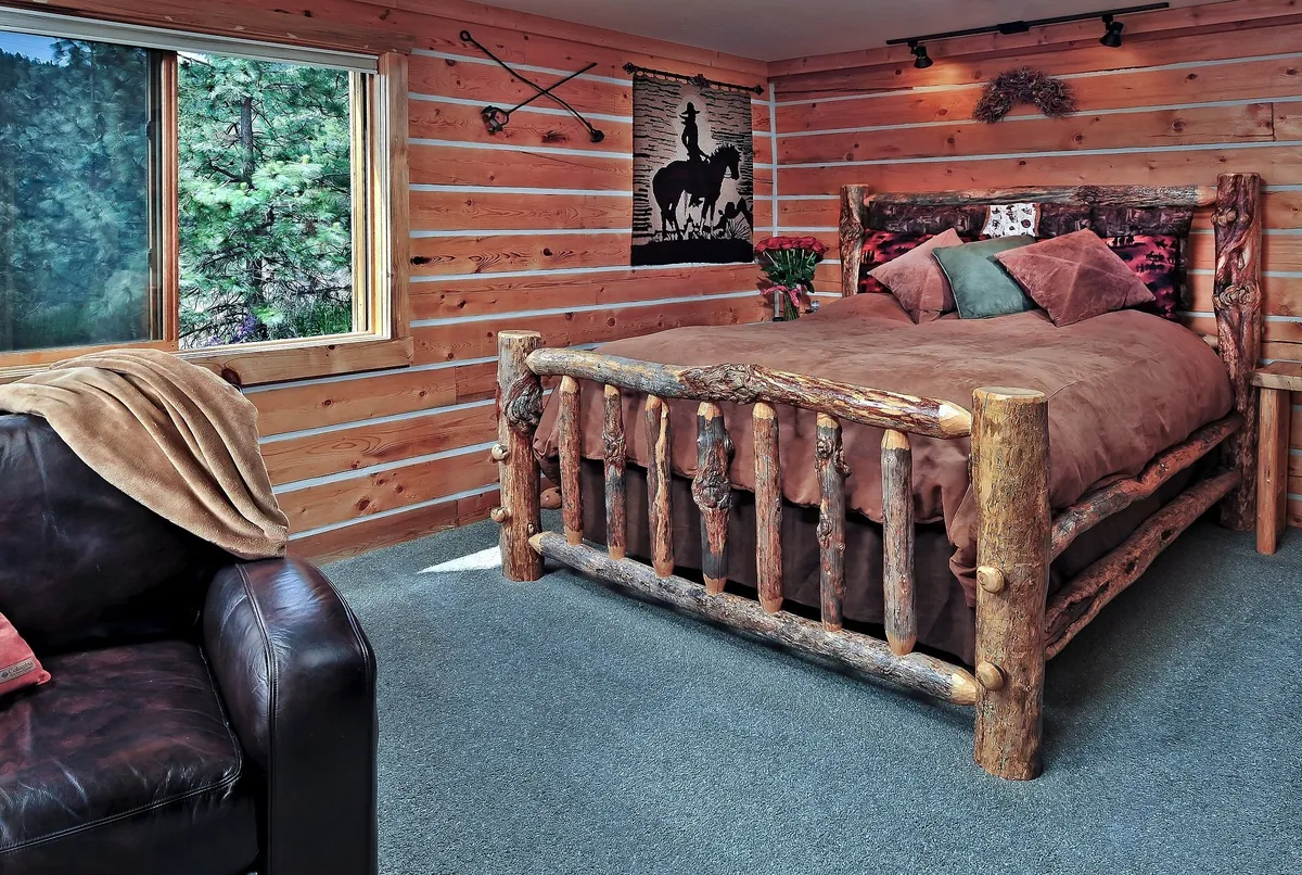 Blue Mountain Bed & Breakfast, room with private jacuzzi, photo 3