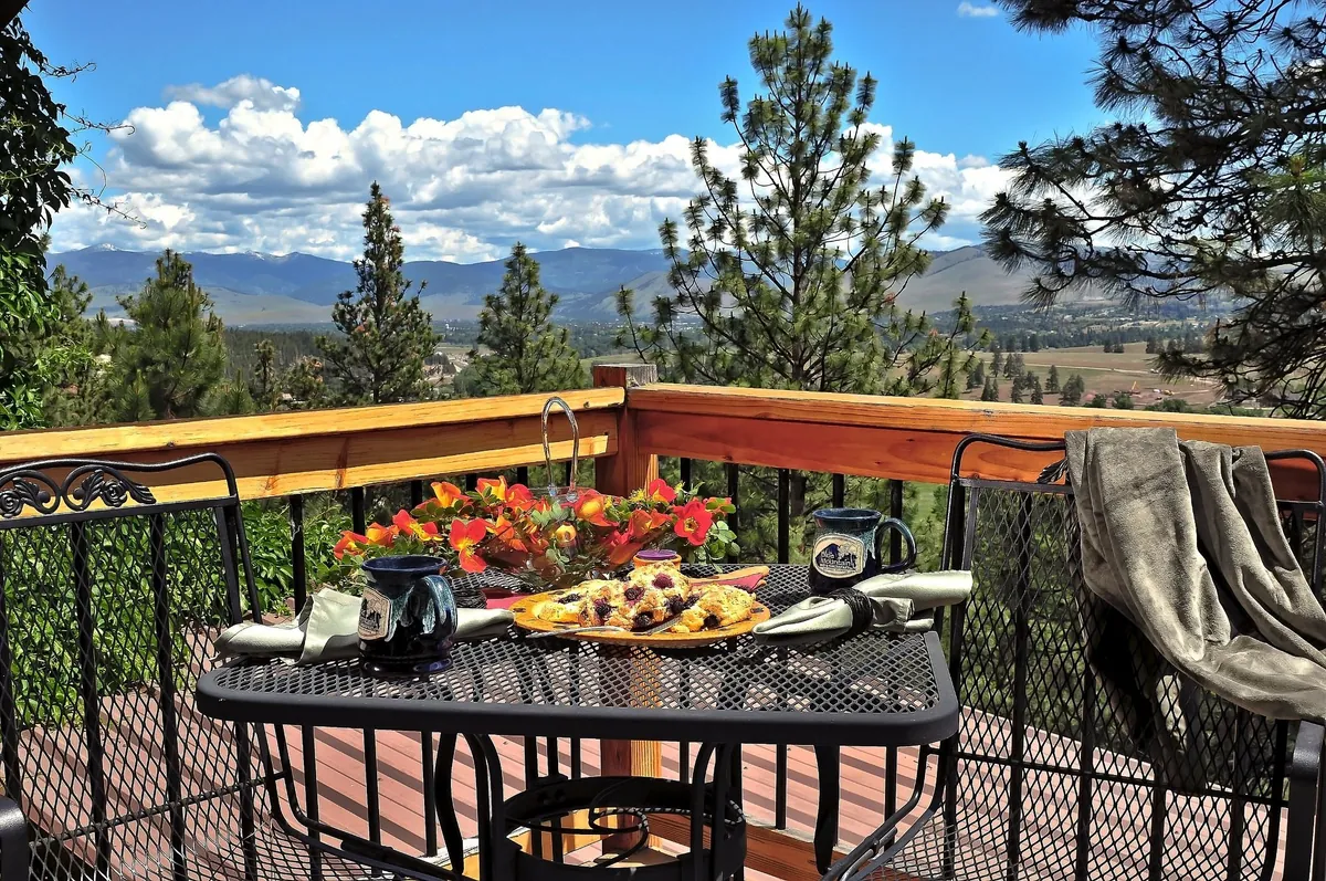 Blue Mountain Bed & Breakfast, room with private jacuzzi, photo 5
