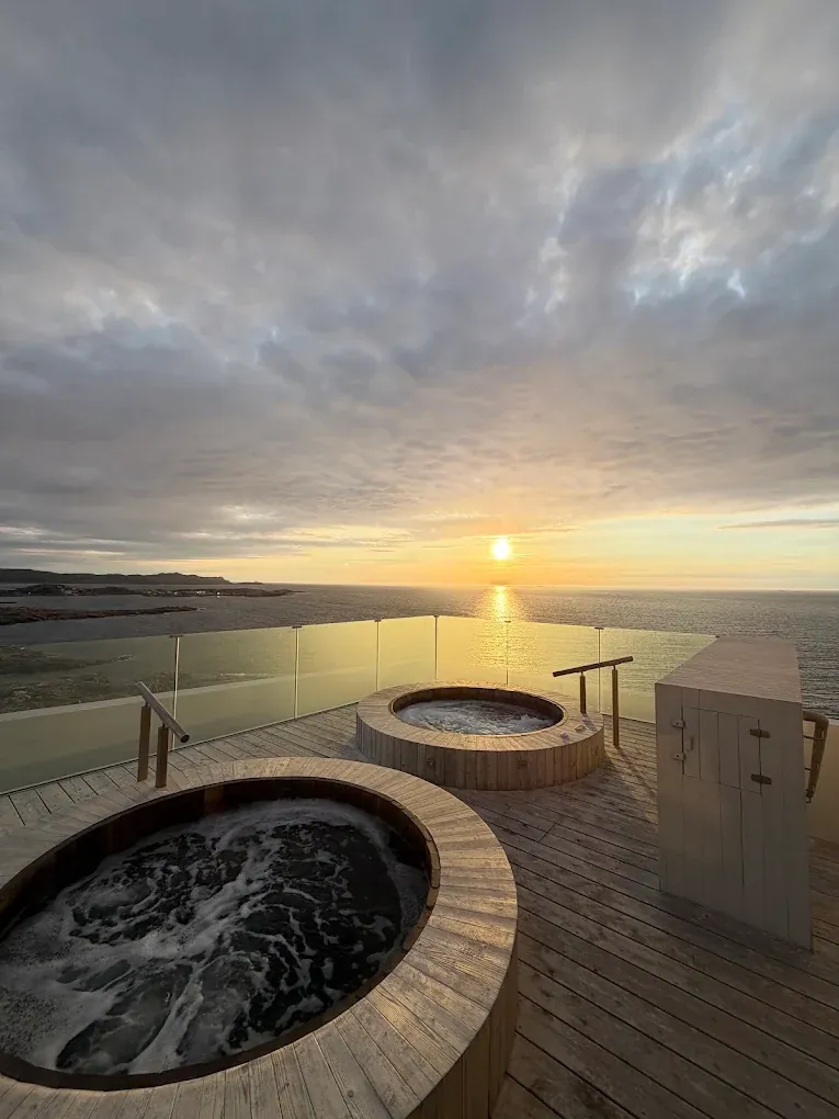 Fogo Island Inn, room with private jacuzzi, photo 3