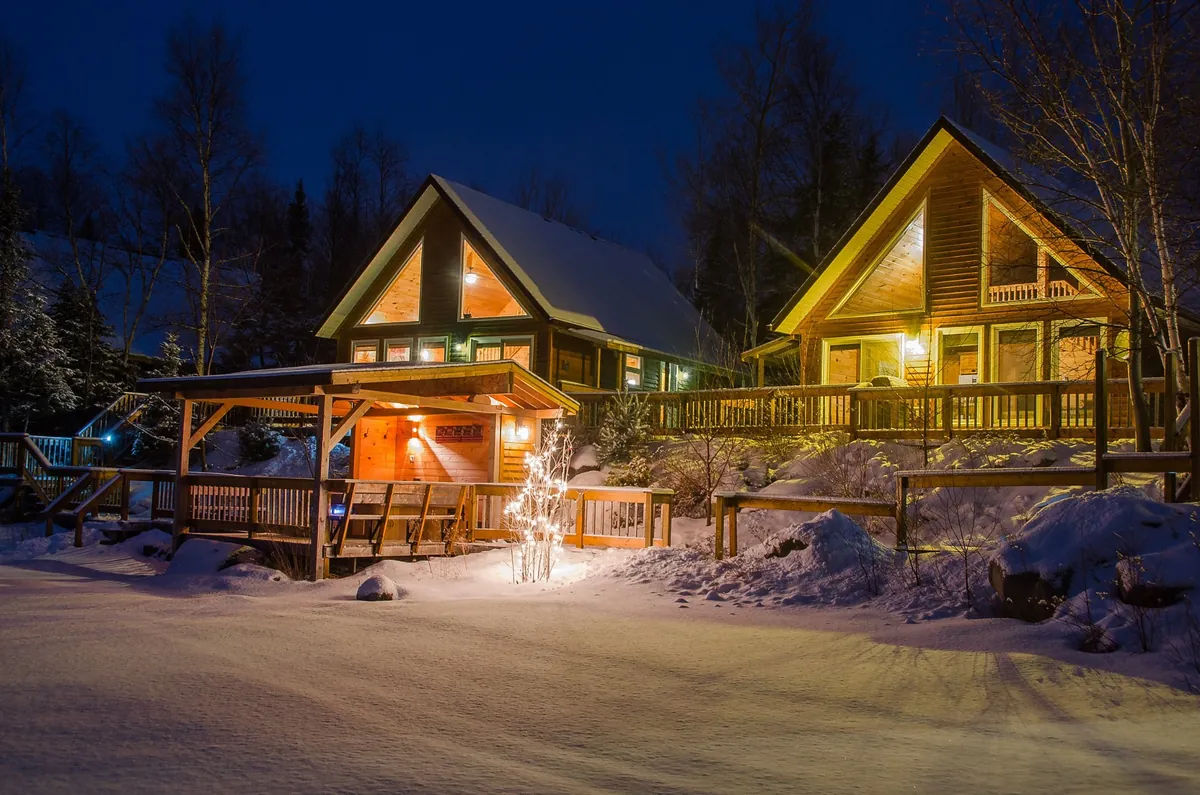 Riverfront Chalets, room with private jacuzzi, photo 5