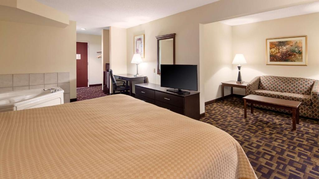 Best Western Carowinds 4