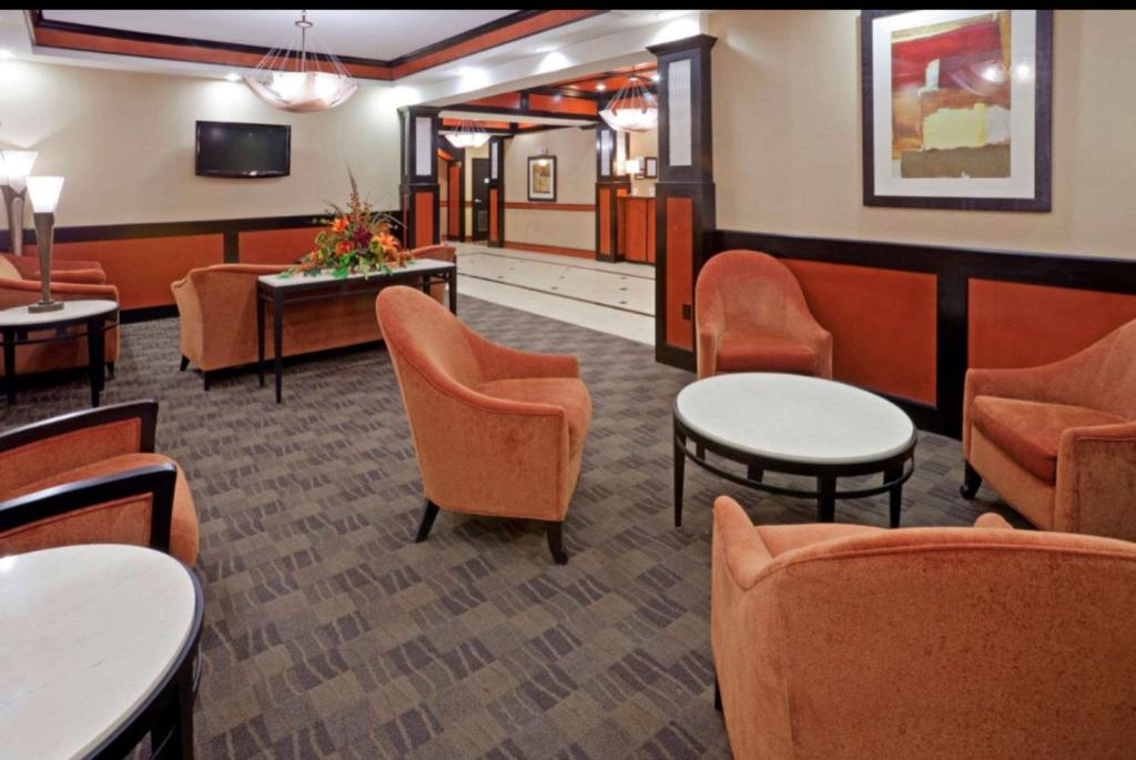 Comfort Inn & Suites Dallas Medical-Market Center 5