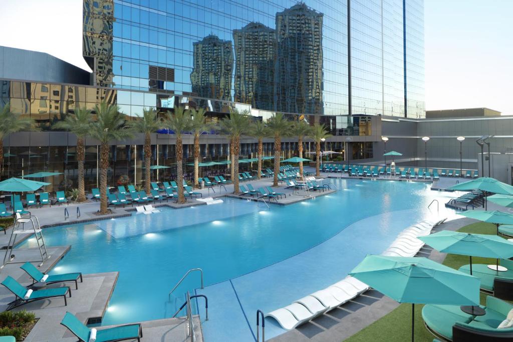 Hilton Grand Vacations Club Elara Center Strip 3