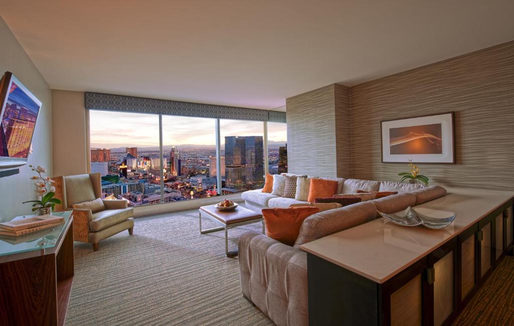 Hilton Grand Vacations Club Elara Center Strip 5