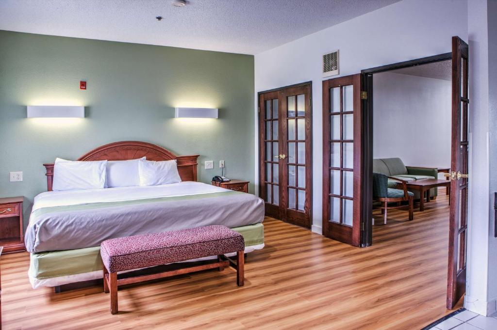 Motel 6-Dallas, TX – Northwest 3