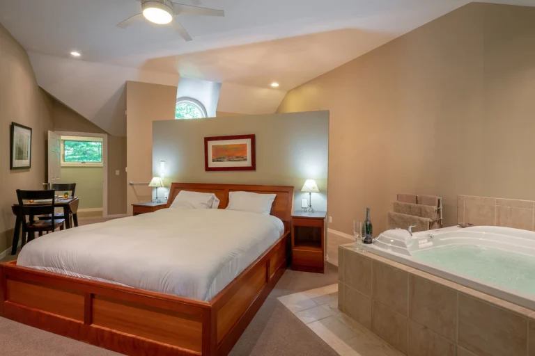Pigeon Creek Inn 4