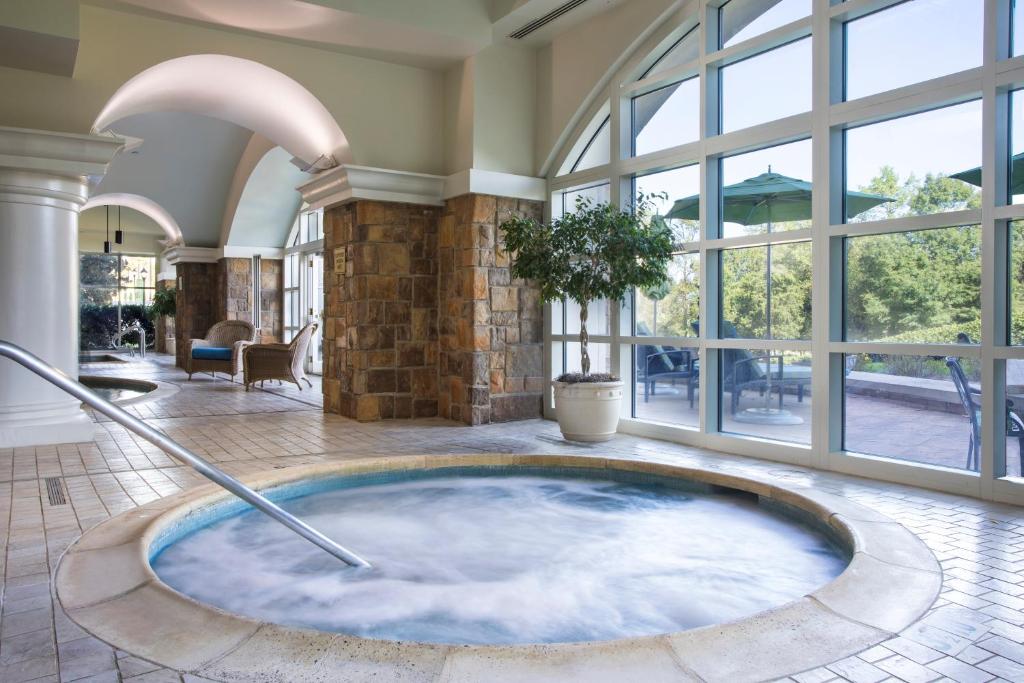 The Ballantyne, a Luxury Collection Hotel 3