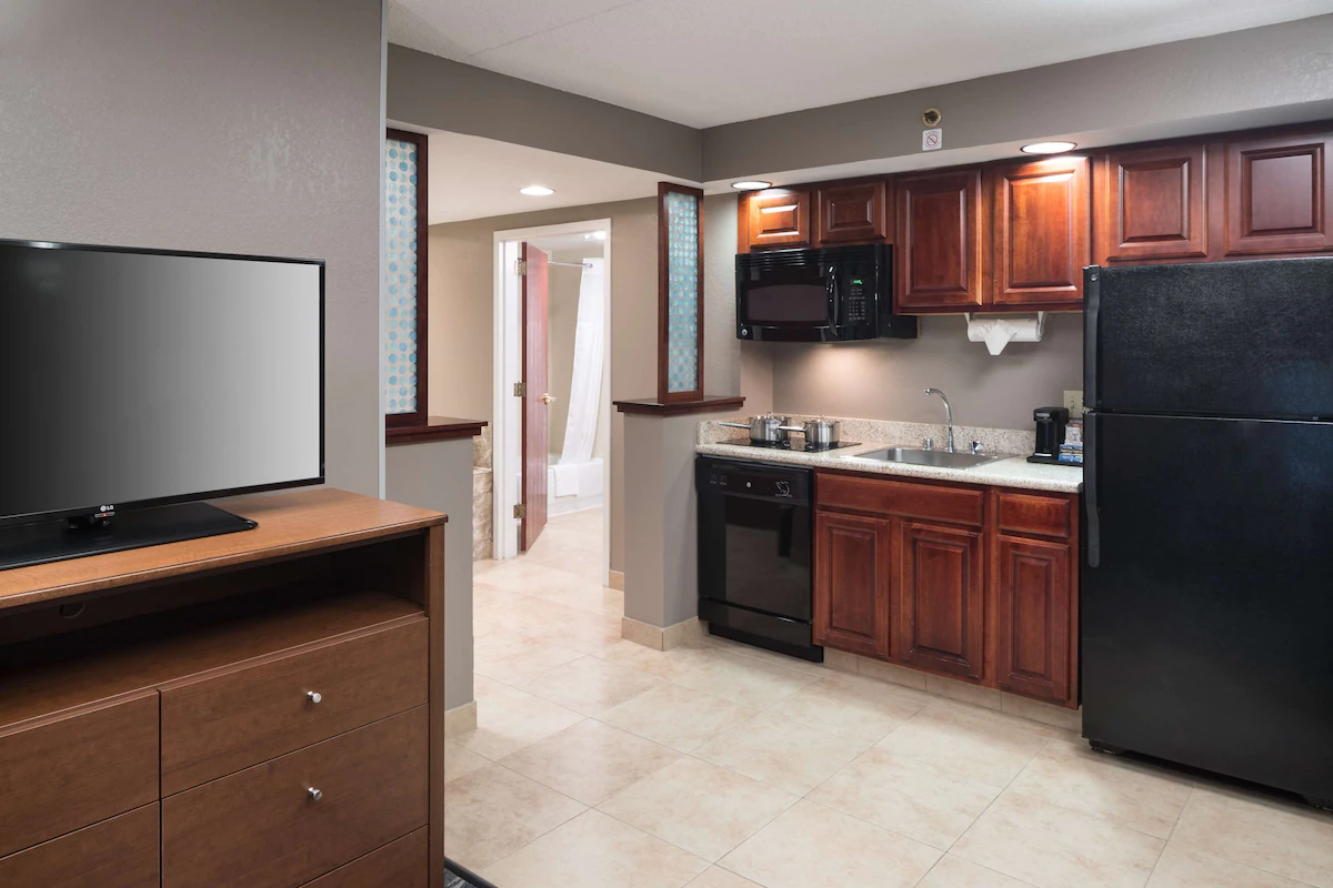 Hampton Inn & Suites Chicago-North Shore 3