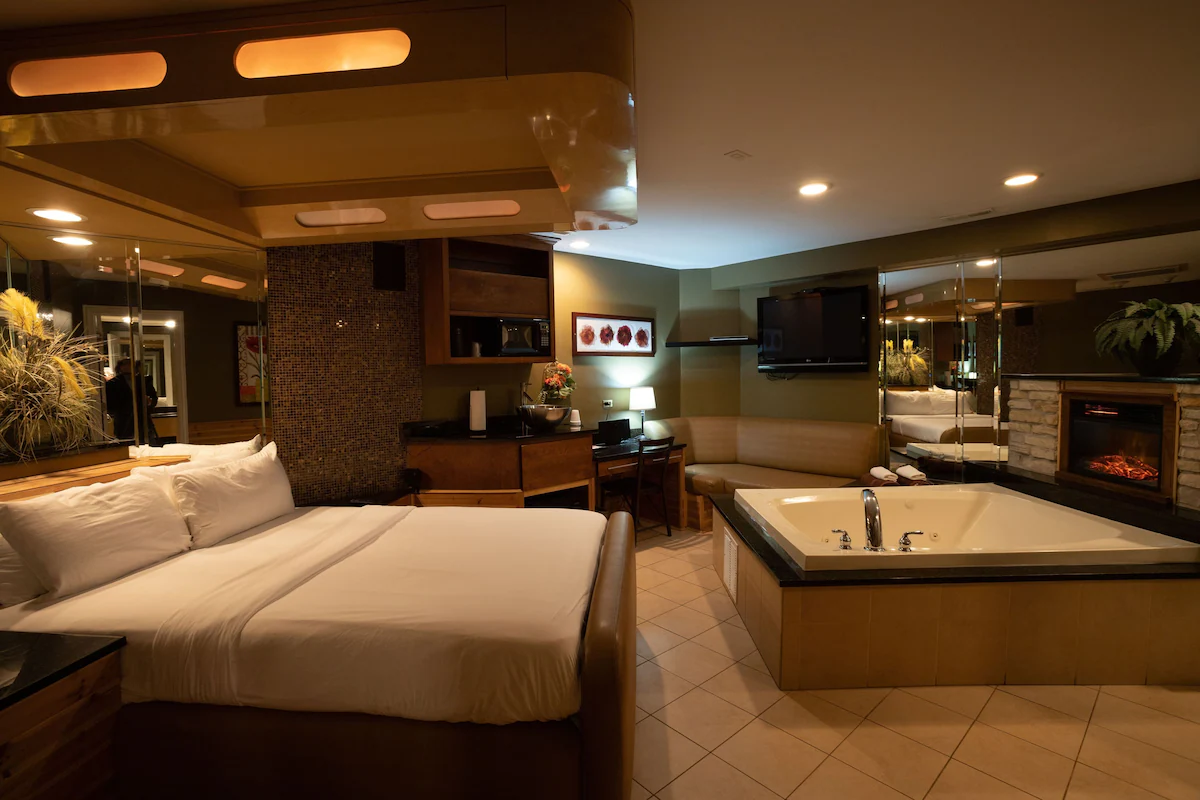 The Champagne Lodge & Luxury Suites