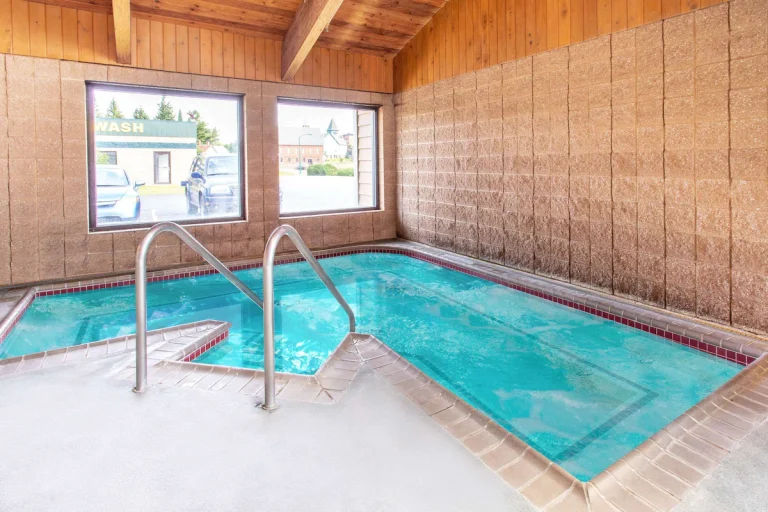 AmericInn by Wyndham Calumet pool