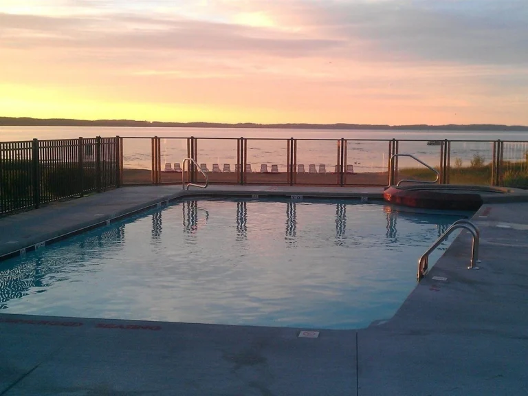 Cherry Tree Inn & Suites 5