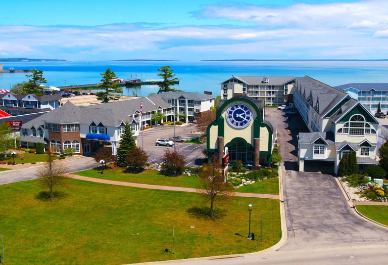 Clarion Hotel Beachfront 5