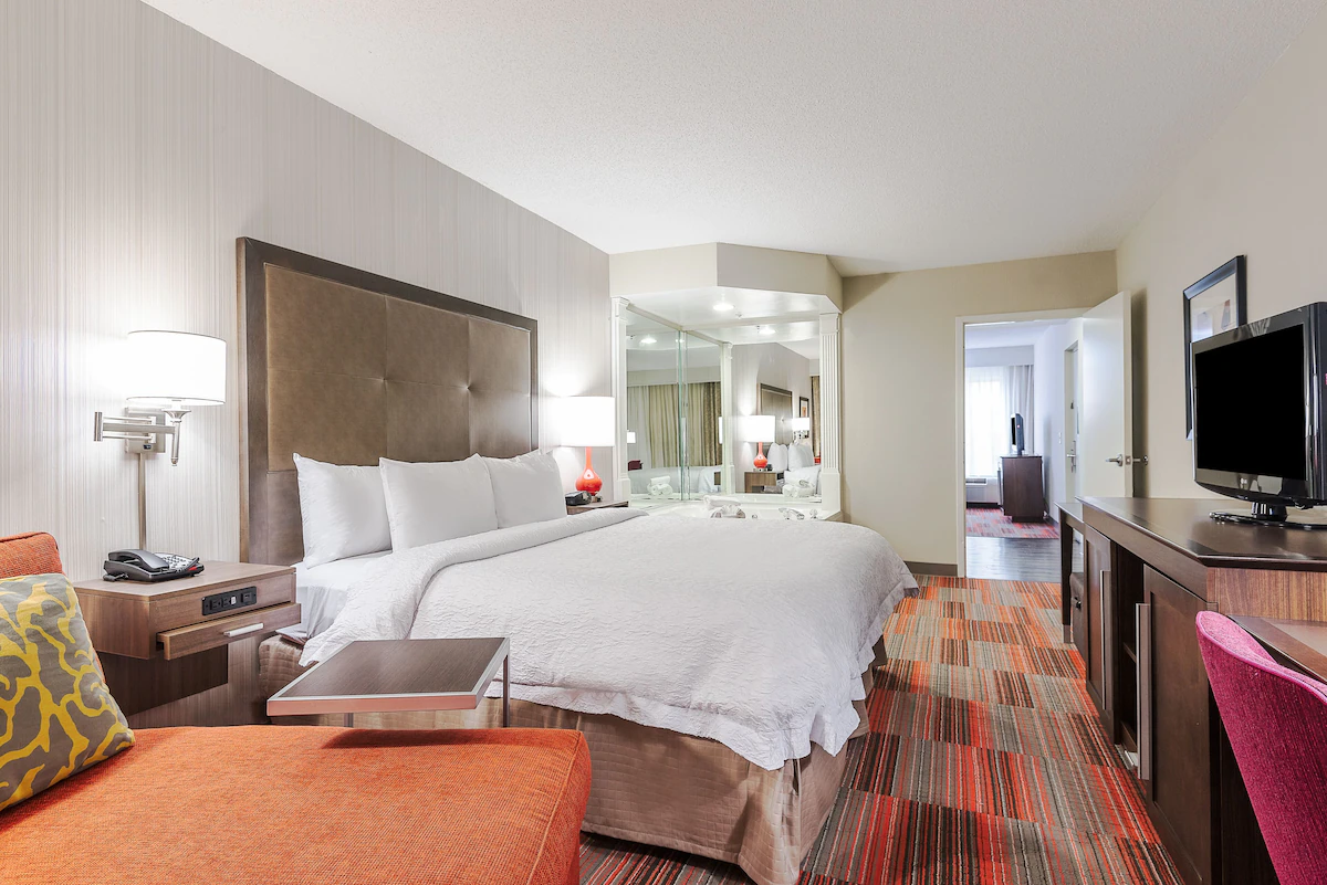 Hampton Inn Charlotte Uptown 2