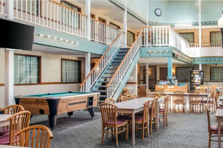 Rodeway Inn 4