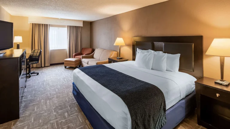 Best Western Greenfield Inn 3