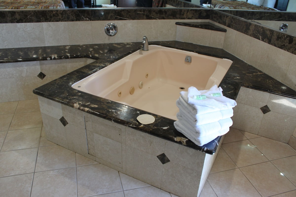 Crystal Inn Suites & Spas 3