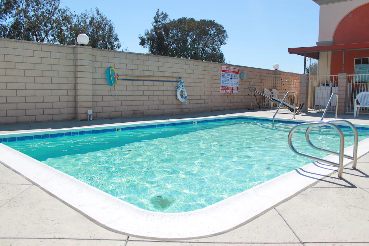 Crystal Inn Suites & Spas 4