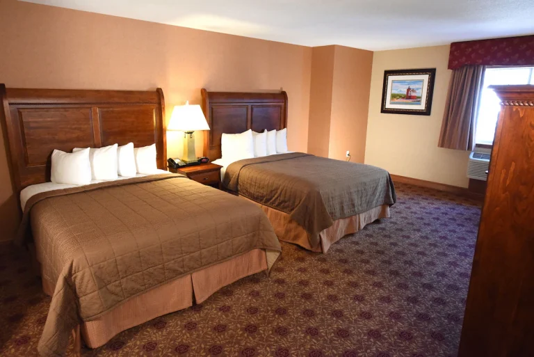 Hamilton Inn Select Beachfront 2