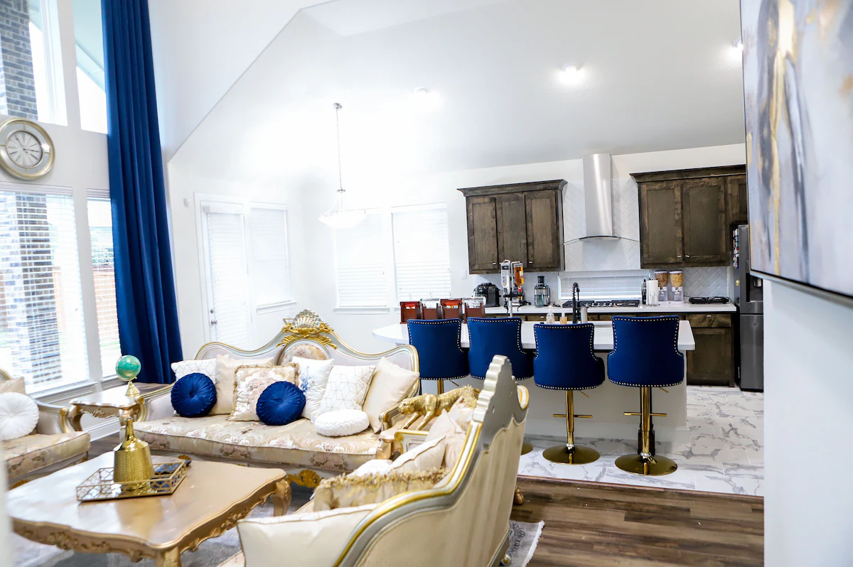 House Of Elegance 4