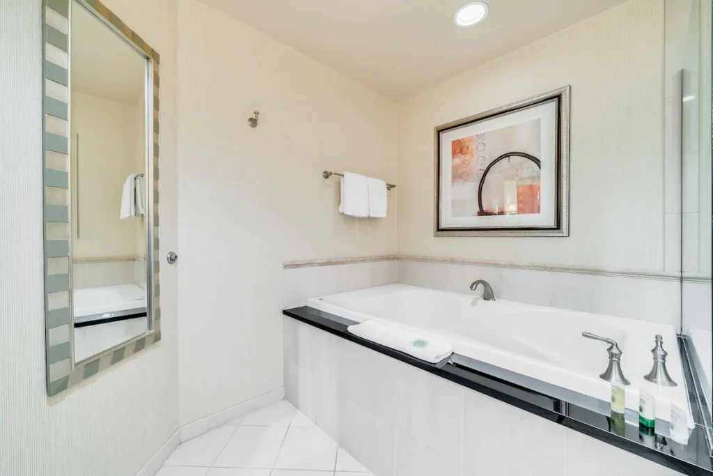 Jet Luxury Resorts – The Signature Condo Hotel