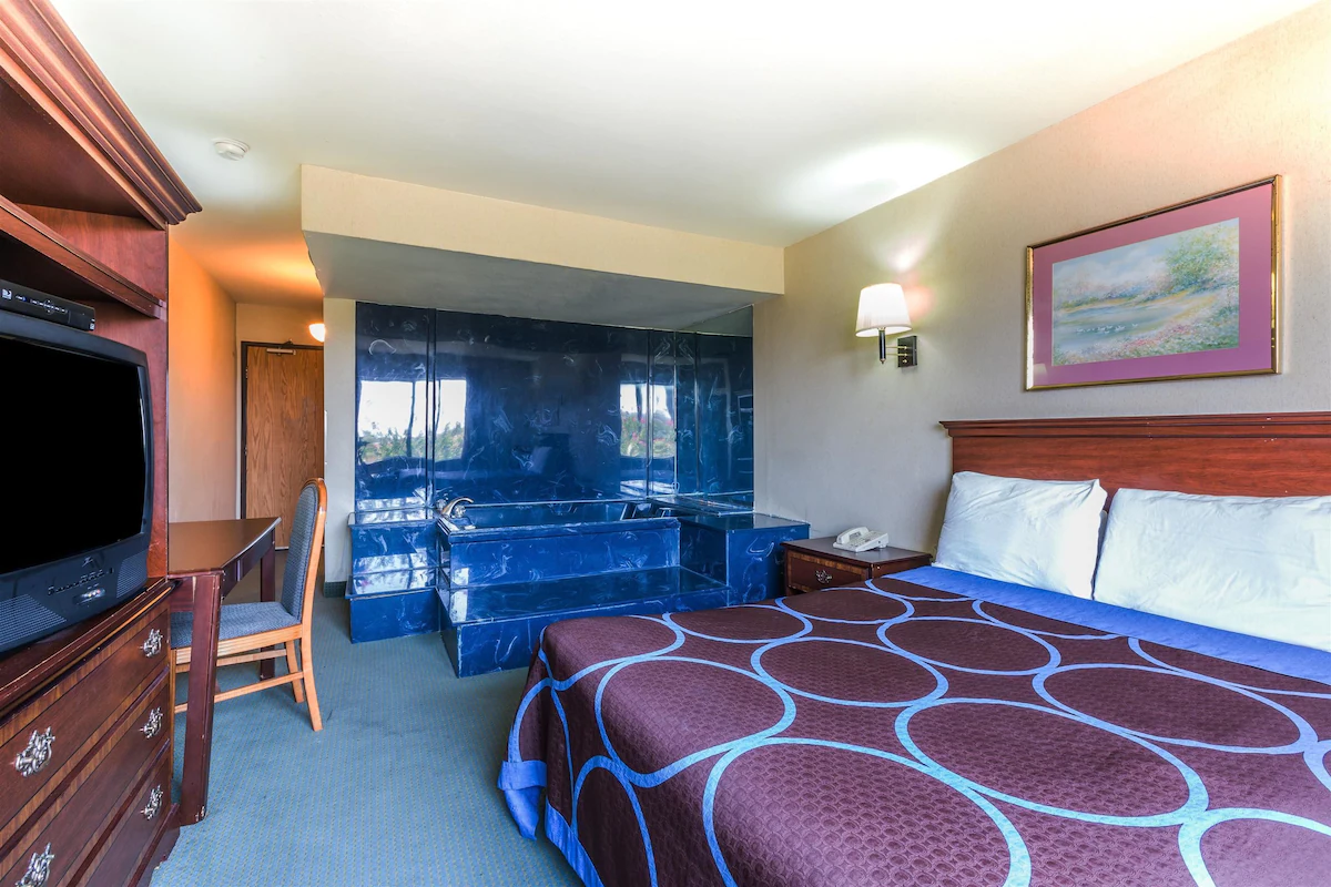 Super 8 by Wyndham Garland North Dallas Area 3