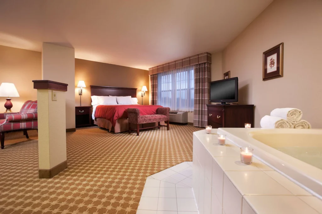 Country Inn & Suites by Radisson, Des Moines West, IA