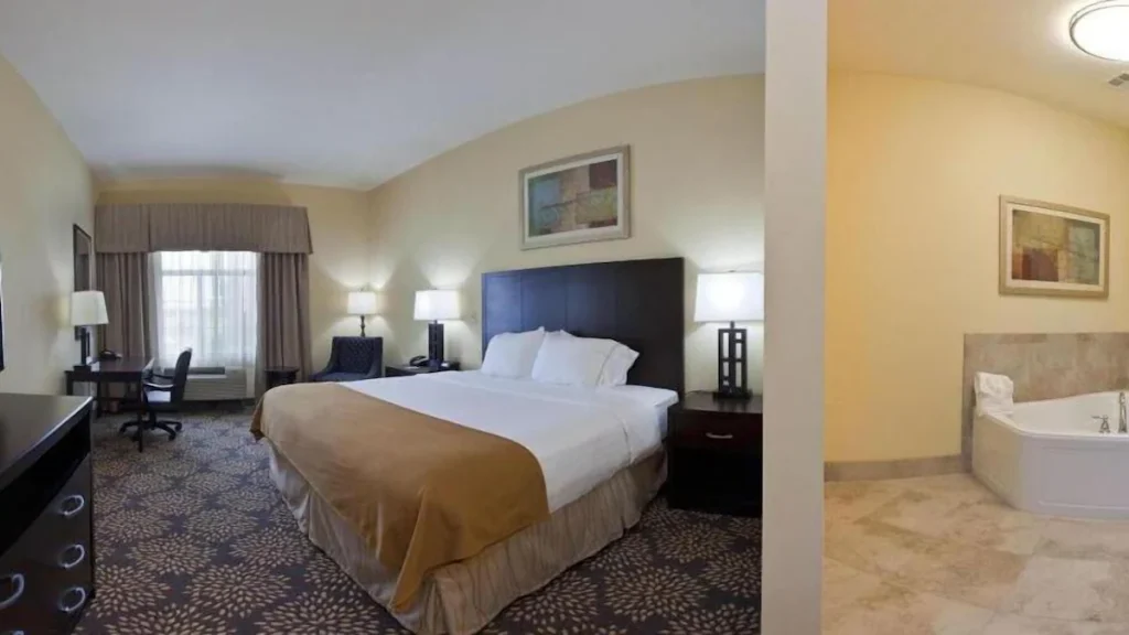Holiday Inn Express & Suites Grand Island, an IHG Hotel