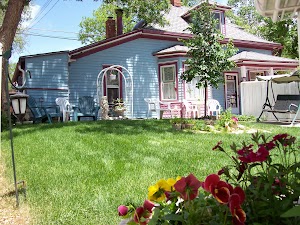 Holden House 1902 Bed & Breakfast Inn