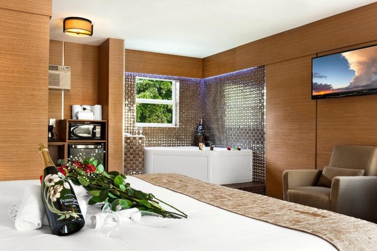 The Garden Hotel & Resort