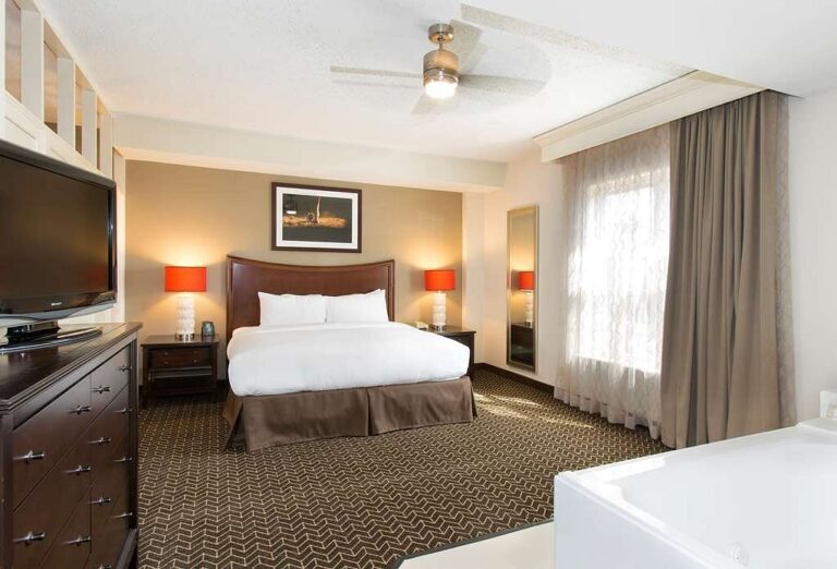 DoubleTree Suites by Hilton Lexington