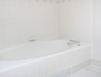 Baymont by Wyndham Clarksville Northeast, room with private jacuzzi, photo 1