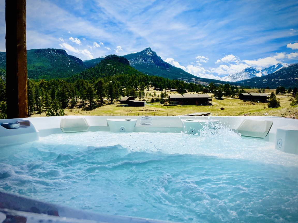 Freestanding and Whirlpool Tubs in Colorado Springs