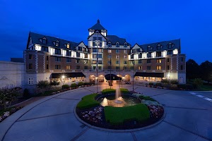 The Hotel Roanoke & Conference Center, Curio Collection by Hilton