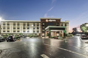 La Quinta Inn & Suites by Wyndham Clarksville