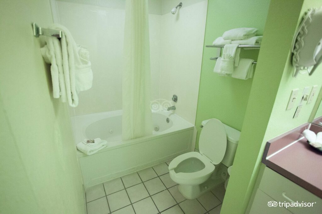 Seralago Hotel & Suites