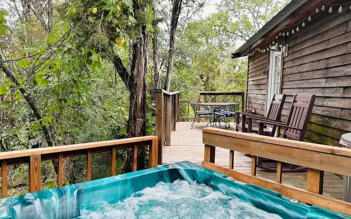 Dilly Dally Cabin, cabin with a private hot tub, photo 1