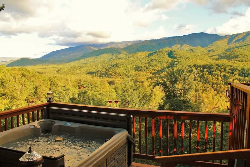 Cabins with Hot Tub in Gatlinburg, TN