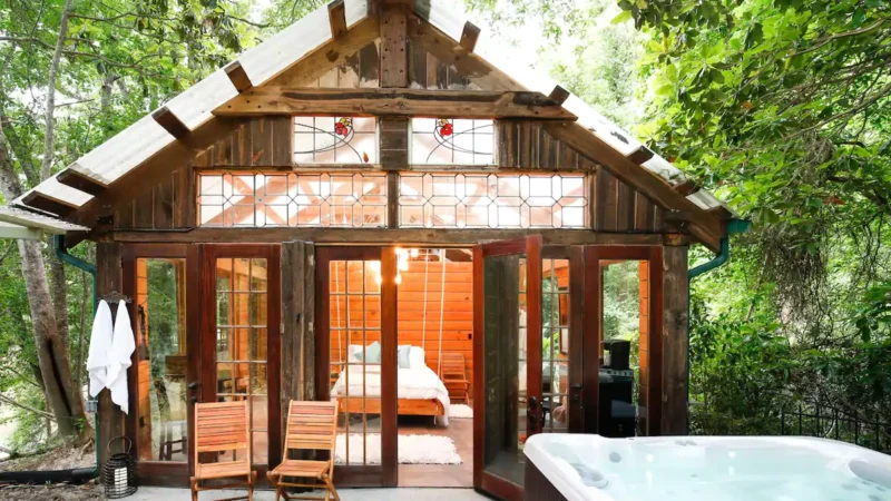 Naturalist Boudoir, Romantic Cabin, cabin with a private hot tub, photo 1