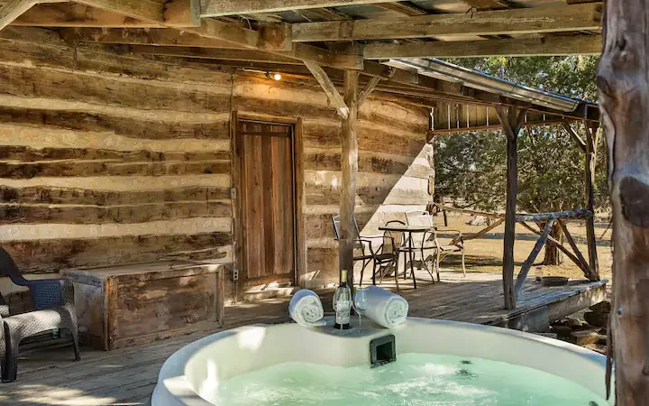 Peach Log Cabin, cabin with a private hot tub, photo 1
