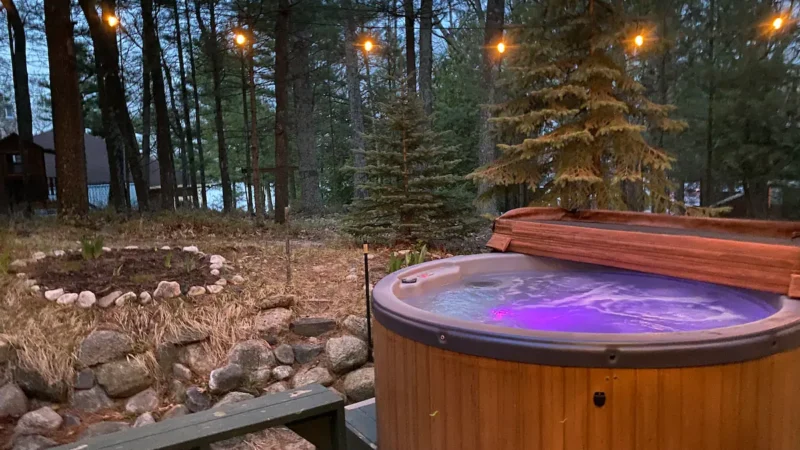 Pentwater Pines Cabin, cabin with a private hot tub, photo 1