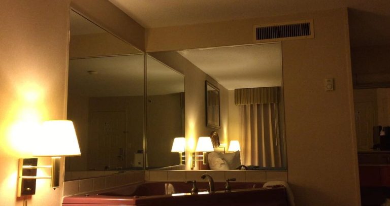 University Quality Inn