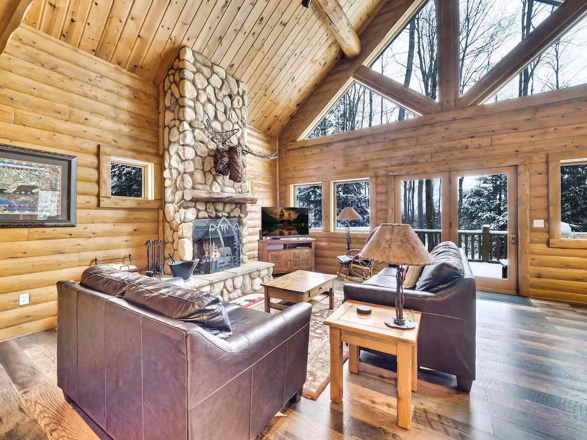 801 Mountain Cabin, cabin with a private hot tub, photo 2