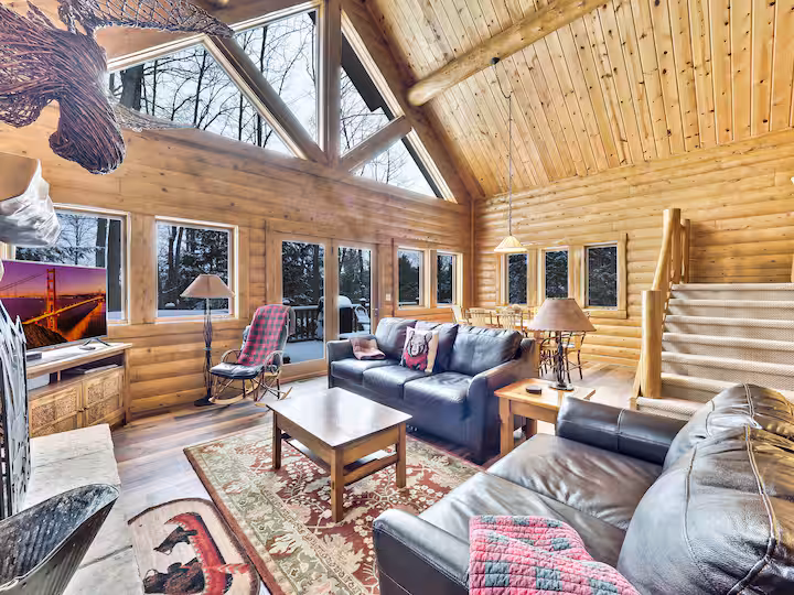 801 Mountain Cabin, cabin with a private hot tub, photo 3