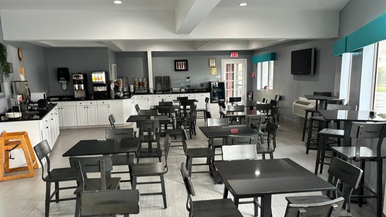 Admiralty Inn & Suites – A Red Collection Hotel