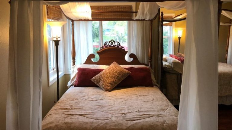Alaska Sundance Retreat Bed & Breakfast