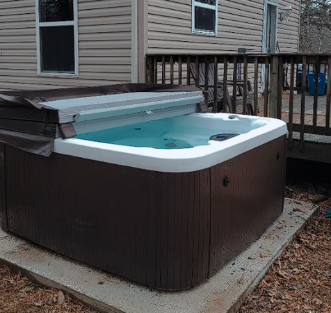 Albrightsville Mountain Chalet, cabin with a private hot tub