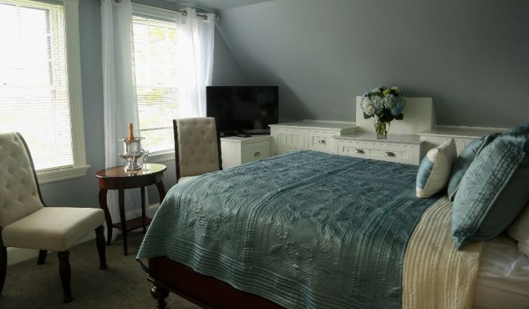 Almondy Inn