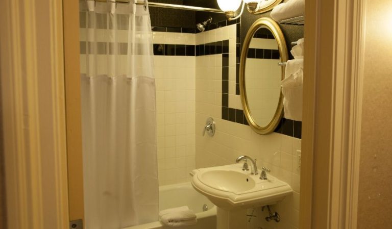 Ambassador Hotel Milwaukee, Trademark Collection by Wyndham