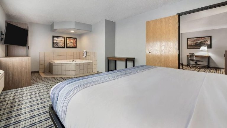 AmericInn by Wyndham Aberdeen Event Center